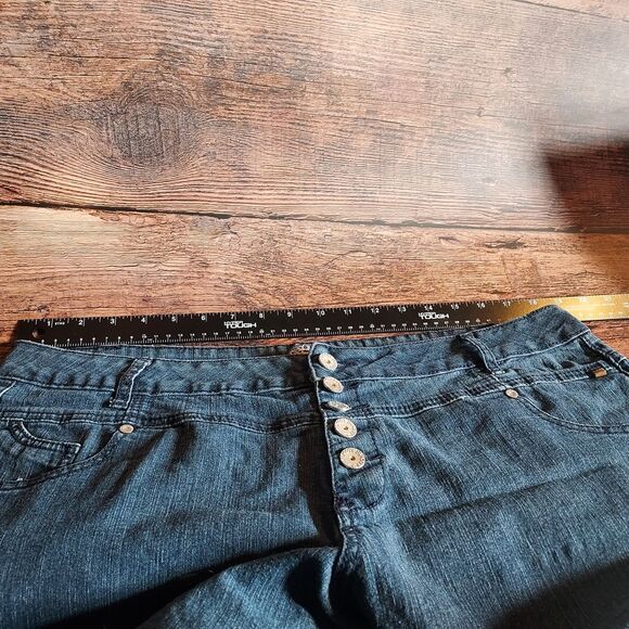 Almost Famous Dark Blue Jean Shorts - Picture 3 of 13
